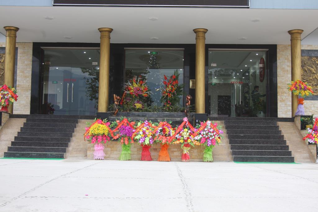 Khoa Thanh Hotel Hòa Bình Buitenkant foto