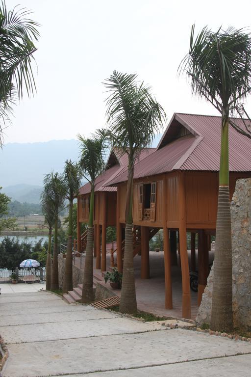Khoa Thanh Hotel Hòa Bình Buitenkant foto