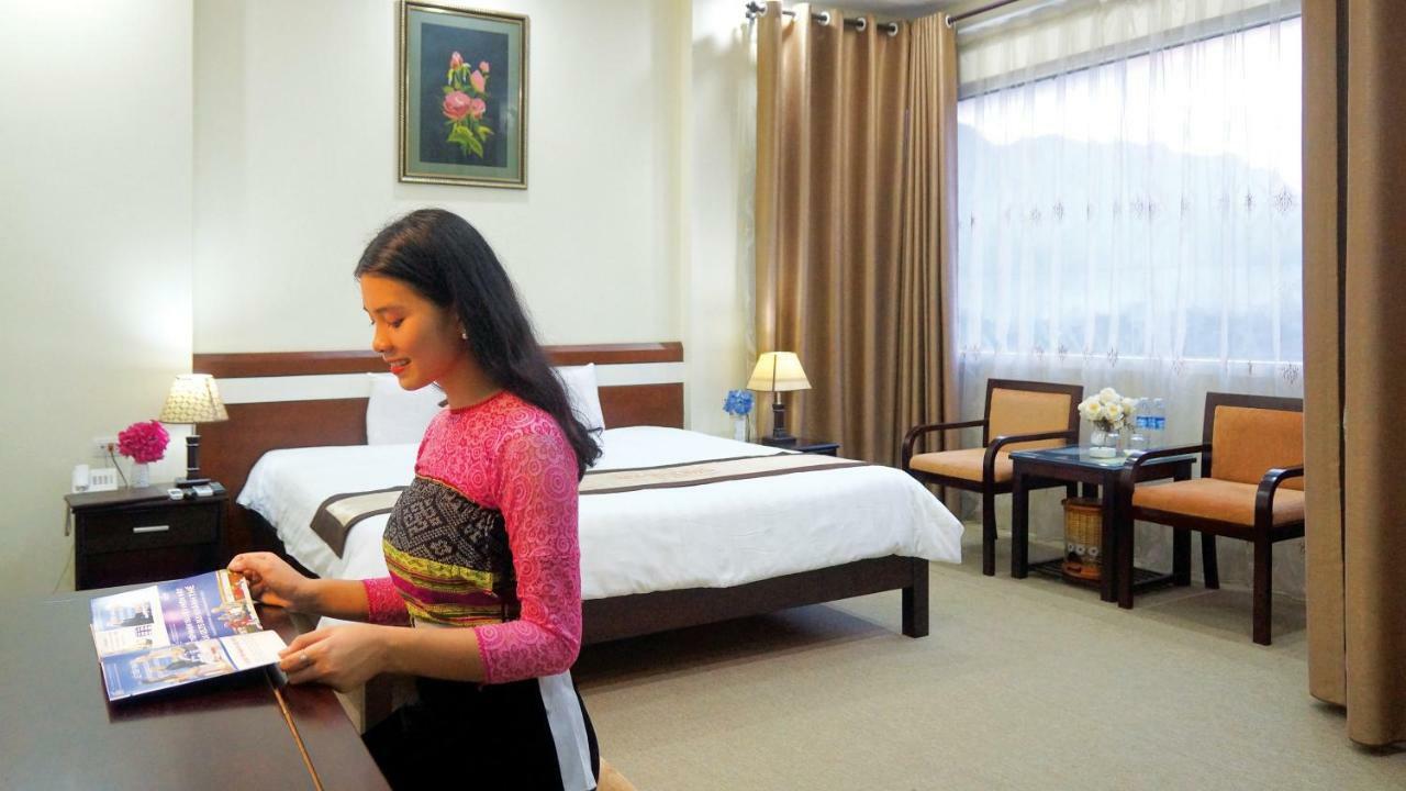 Khoa Thanh Hotel Hòa Bình Buitenkant foto