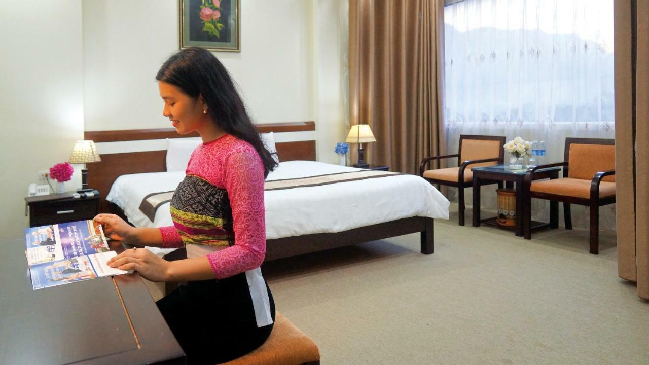 Khoa Thanh Hotel Hòa Bình Buitenkant foto